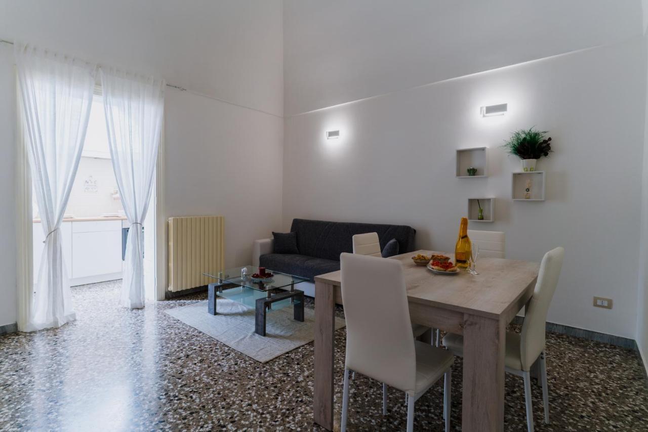 Palestro49 Holiday House مونوبولي المظهر الخارجي الصورة
