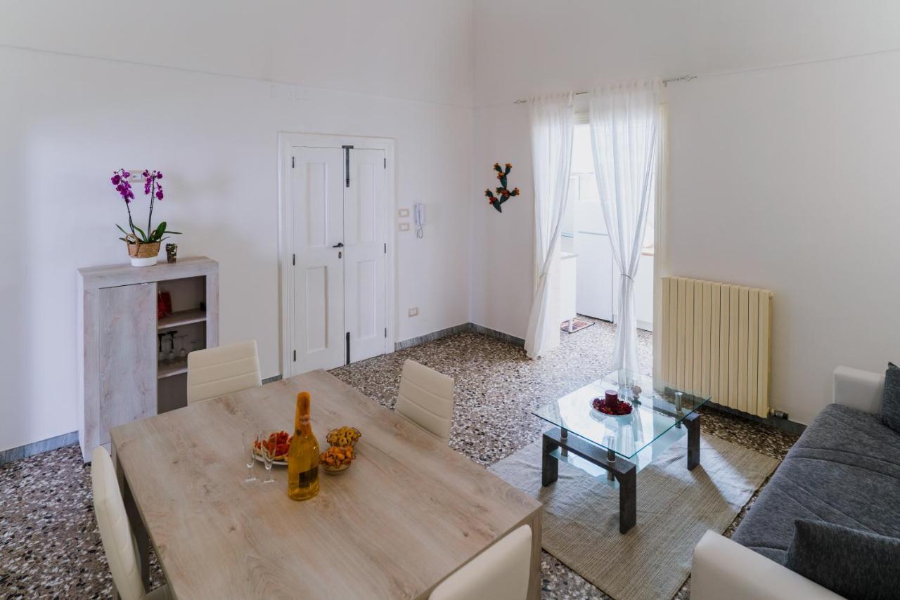 Palestro49 Holiday House مونوبولي المظهر الخارجي الصورة